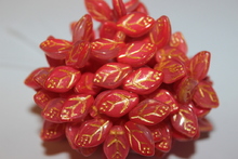 Leaves 12x7mm shine/yellow