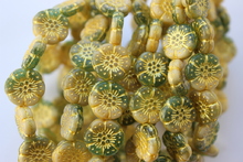 Flowers / shine / yellow 13x5mm