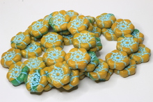 Imbus flowers 20mm / shine / blue