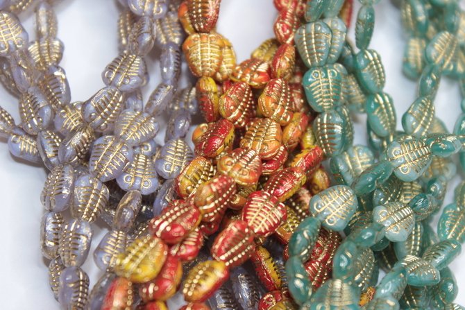 Wholesale shop bead vendors